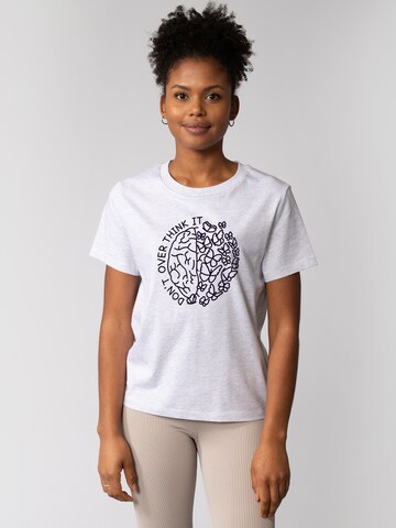 T-shirt 'Don't Overthink It' Watapparel en blanc : devant