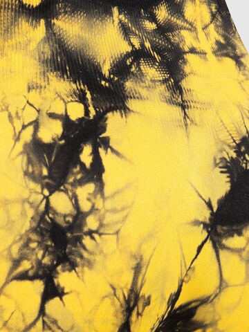 Smilodox Slim fit Leggings ' Batik Becci ' in Yellow