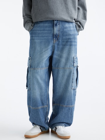 Loosefit Jeans cargo Pull&Bear en bleu : devant