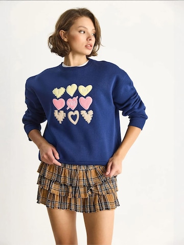 Sweat-shirt Bianco Lucci en bleu : devant