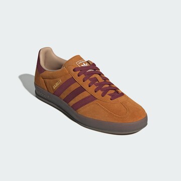 ADIDAS ORIGINALS - Zapatillas deportivas bajas 'Gazelle' en marrón