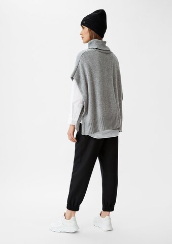 comma casual identity Poncho in Grau: Rückseite
