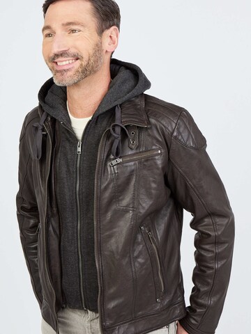 JCC Tussenjas in Bruin