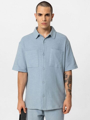 VAMOS CLO Button Up Shirt 'Moselle' in Blue: front