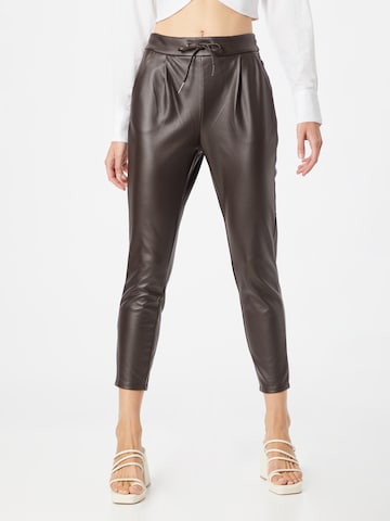 VERO MODA Tapered Pleat-Front Pants 'EVA' in Brown: front