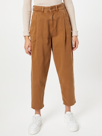 People Tree Tapered Pleat-Front Pants 'Alexis' in Brown: front
