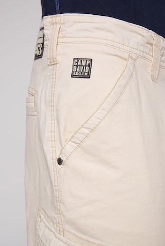 CAMP DAVID Regular Cargo Pants in Beige