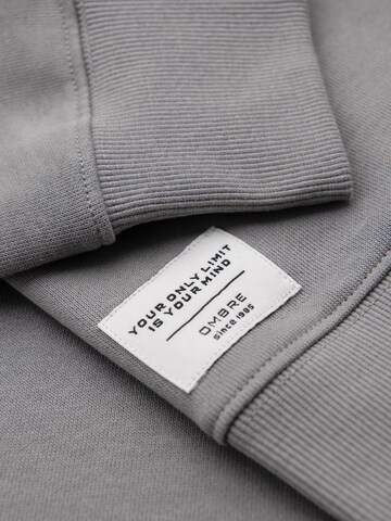 Sweat-shirt 'OM-SSBN-0271' Ombre en gris