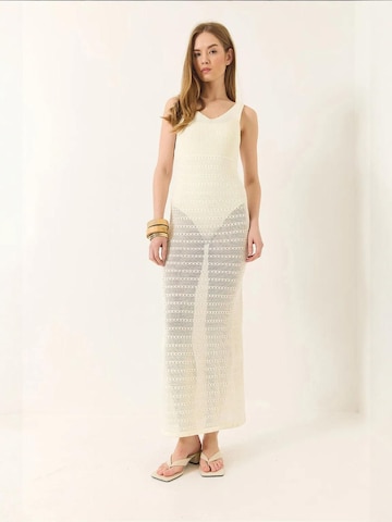 Bianco Lucci Jurk 'Midi' in Beige