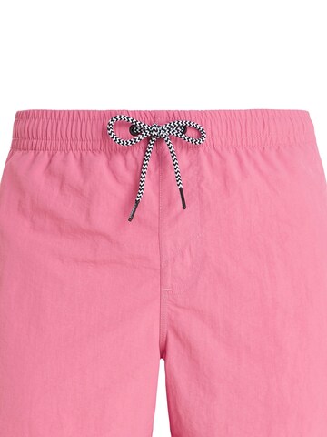 PROTEST Badeshorts 'FASTER' in Pink