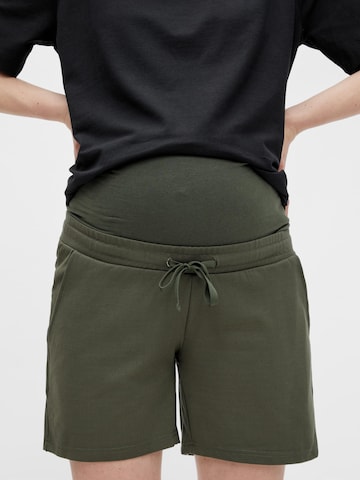 regular Pantaloni 'Lif' di MAMALICIOUS in verde