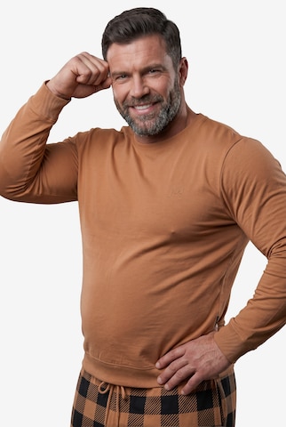 Men Plus Pyjama in Braun