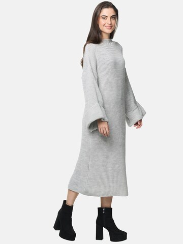 Robes en maille Elara en gris