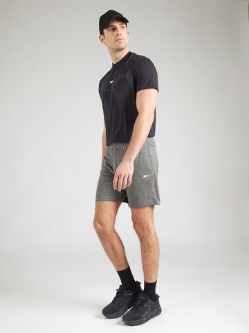 Regular Pantaloni sport de la Reebok pe gri