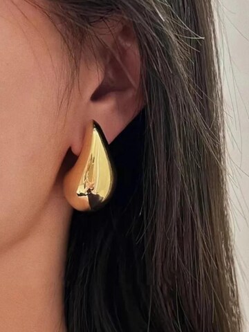 Pure Schmuck Earrings 'Drop Luxury' in Gold