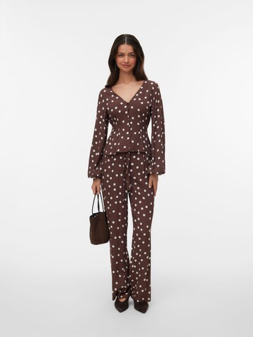 VERO MODA Baggy Broek 'Elisa' in Bruin: voorkant