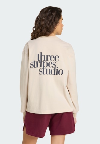 ADIDAS SPORTSWEAR - Camiseta funcional '3 Stripes Studio' en beige: frente