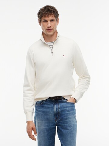 TOMMY HILFIGER Sweatshirt 'Essential' in Yellow: front