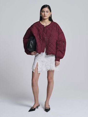 AEMMI Between-Season Jacket in Red