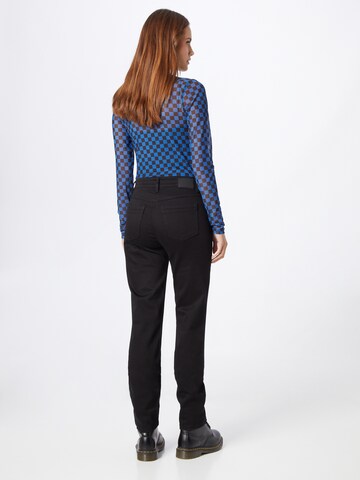 GERRY WEBER Slimfit Jeans in Schwarz