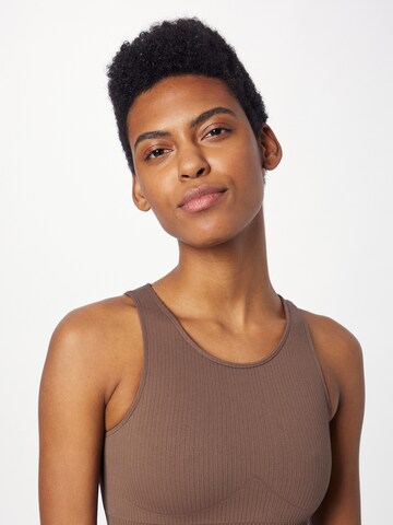 aim'n Sports Top in Brown