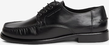 TOMMY HILFIGER Schnürschuh in Schwarz: Vorderseite