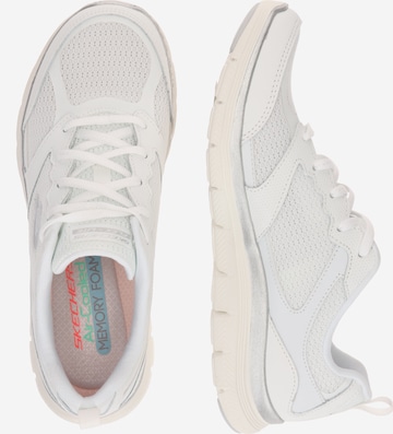 Baskets basses 'Flex Appeal 4.0' SKECHERS en blanc