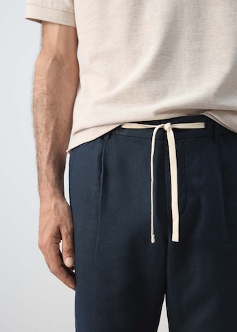 MANGO MAN Slim fit Pleat-Front Pants 'Romelino' in Blue