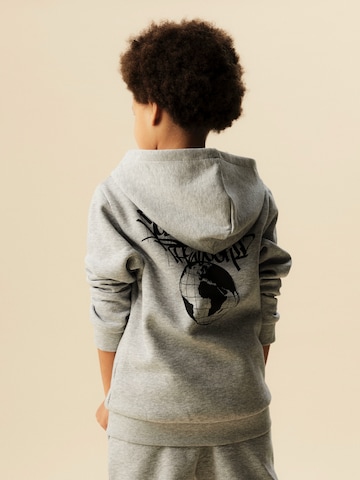 NAME IT Суичъри с качулка 'NKMBEN' в сиво