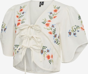 Vero Moda Maternity - Blusa en blanco: frente