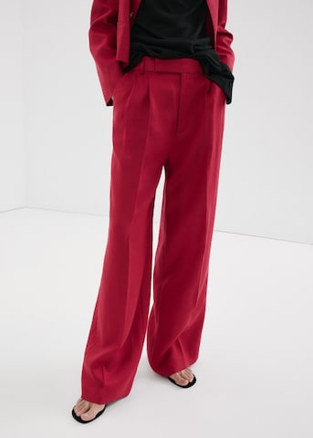 MANGO Regular Pleat-Front Pants 'Listela' in Red