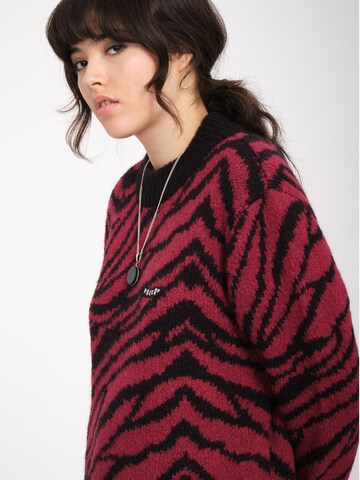 Volcom Sweater 'Zebra' in Lila