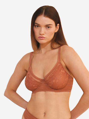 Minimizer Reggiseno 'Aura' di ETAM in beige: frontale