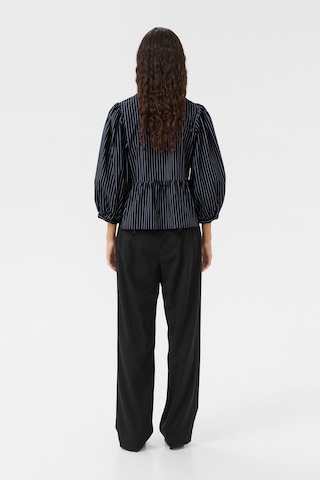 KAREN BY SIMONSEN Bluse in Blau