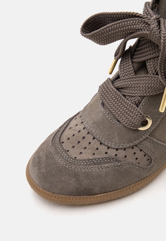 STEVE MADDEN Snørestøvletter 'Mables' i grå