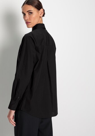 HECHTER PARIS Blouse in Black