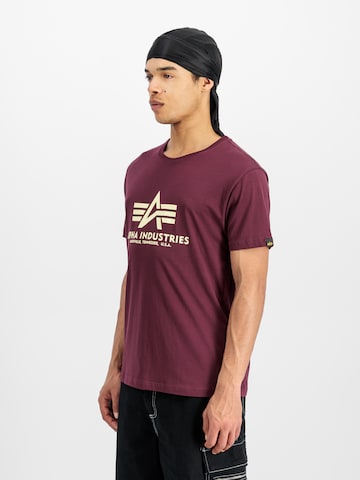 ALPHA INDUSTRIES T-shirt i röd: framsida