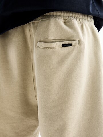 Pull&Bear Loosefit Shorts in Beige