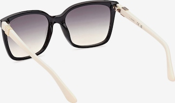 Ochelari de soare de la GUESS pe negru