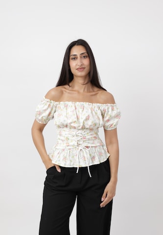 Elara Blouse in Beige: voorkant