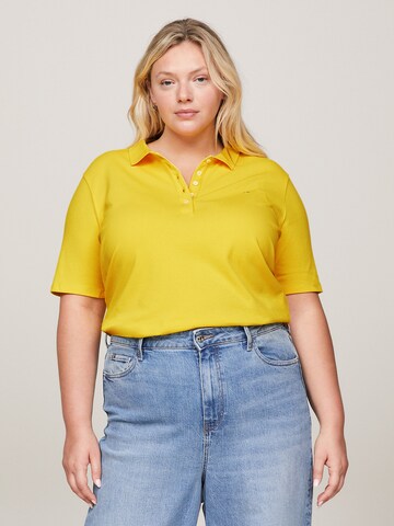 Tommy Hilfiger Curve Shirt in Yellow: front