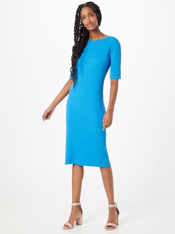 JUST FEMALE - Vestido de punto 'Fresh' en azul: frente