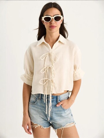 Bianco Lucci Blouse in Beige