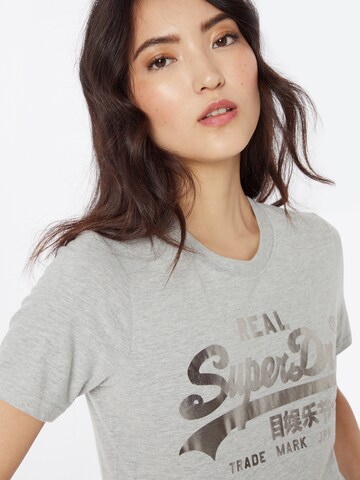 Superdry - Camiseta en gris