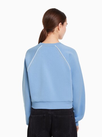 Bershka Sweatshirt in Lila