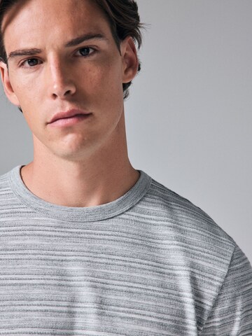 T-Shirt Next en gris