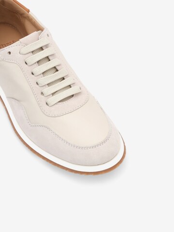 LOTTUSSE Sneaker ' Mancor ' in Weiß