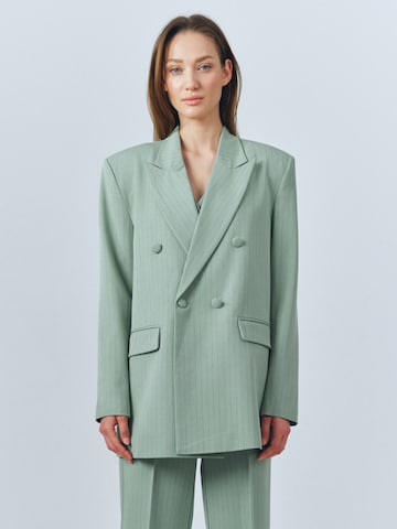 MB by Marta Buzolic - Blazer en verde: frente