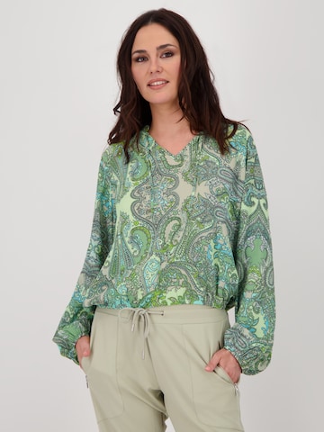 Bluză de la monari pe verde: față
