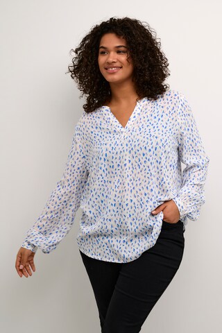 KAFFE CURVE - Blusa 'Jalu' em azul: frente